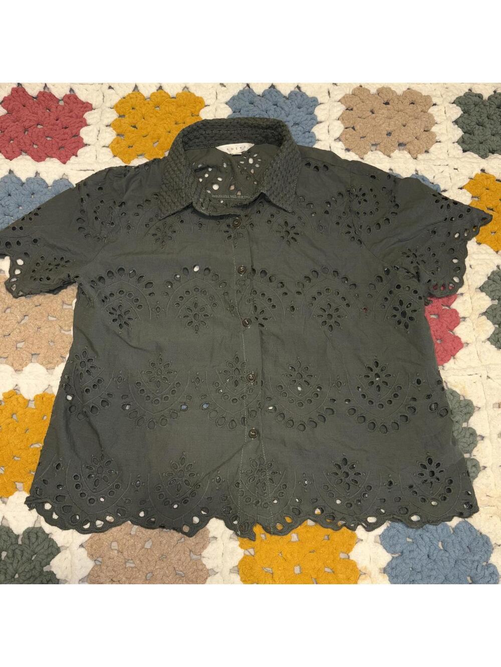Adiva Black Eyelet Short Sleeve Button-Up Shirt Woman’s Medium